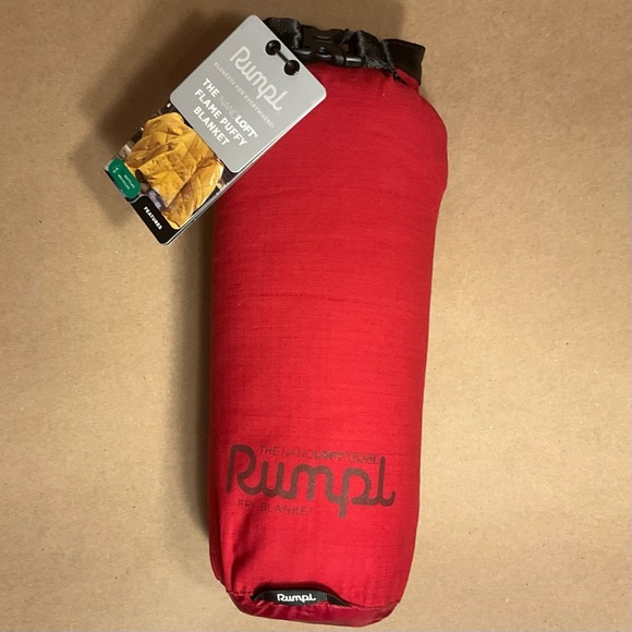 Rumpl NanoLoft Flame Puffy Travel Blanket - 38”x52” - Picture 4 of 13